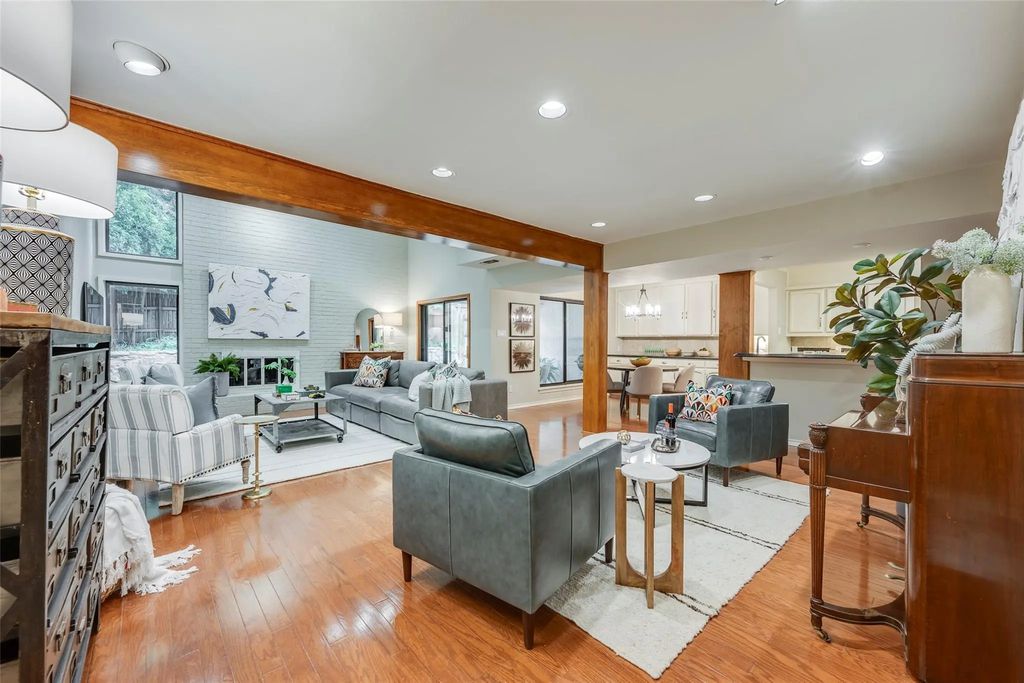 3713 Hulen Park Drive, Fort Worth