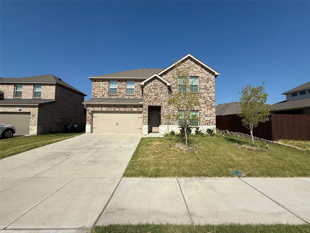1400 Colonial Bluff Lane, Princeton