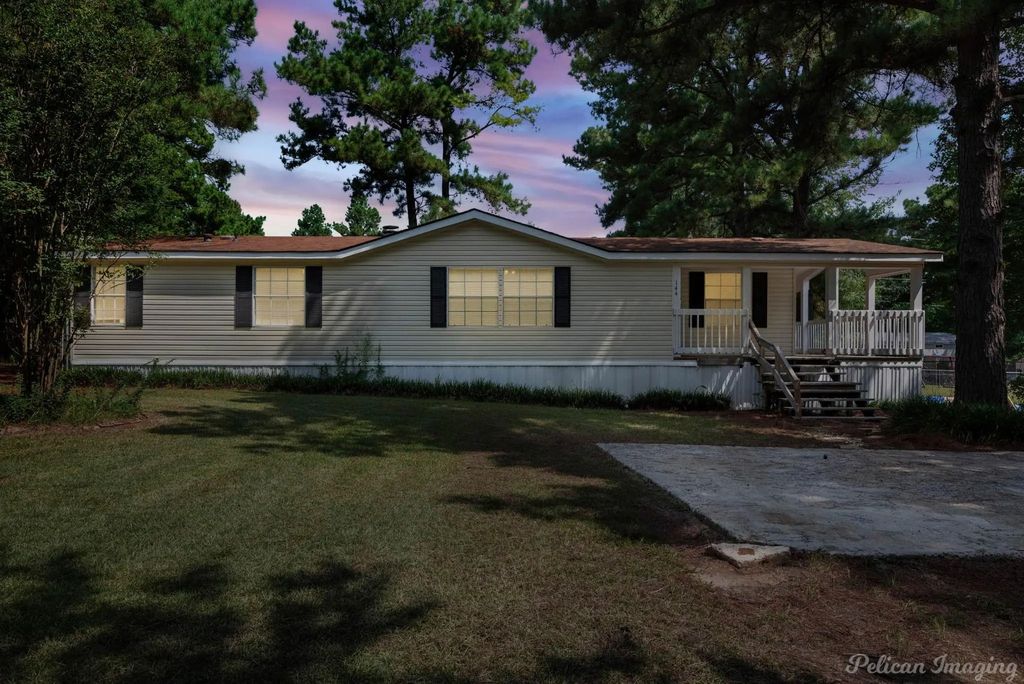 144 Tina Circle, Stonewall