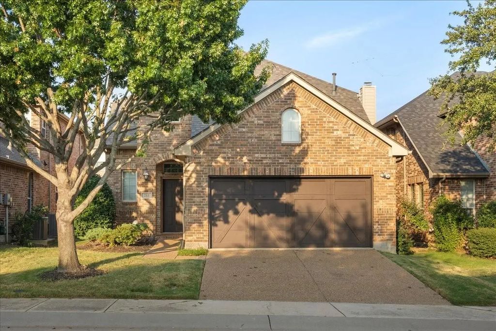 205 Vagon Castle Lane, Lewisville