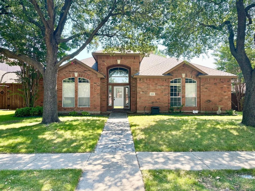 5404 Belle Chasse Lane, Frisco