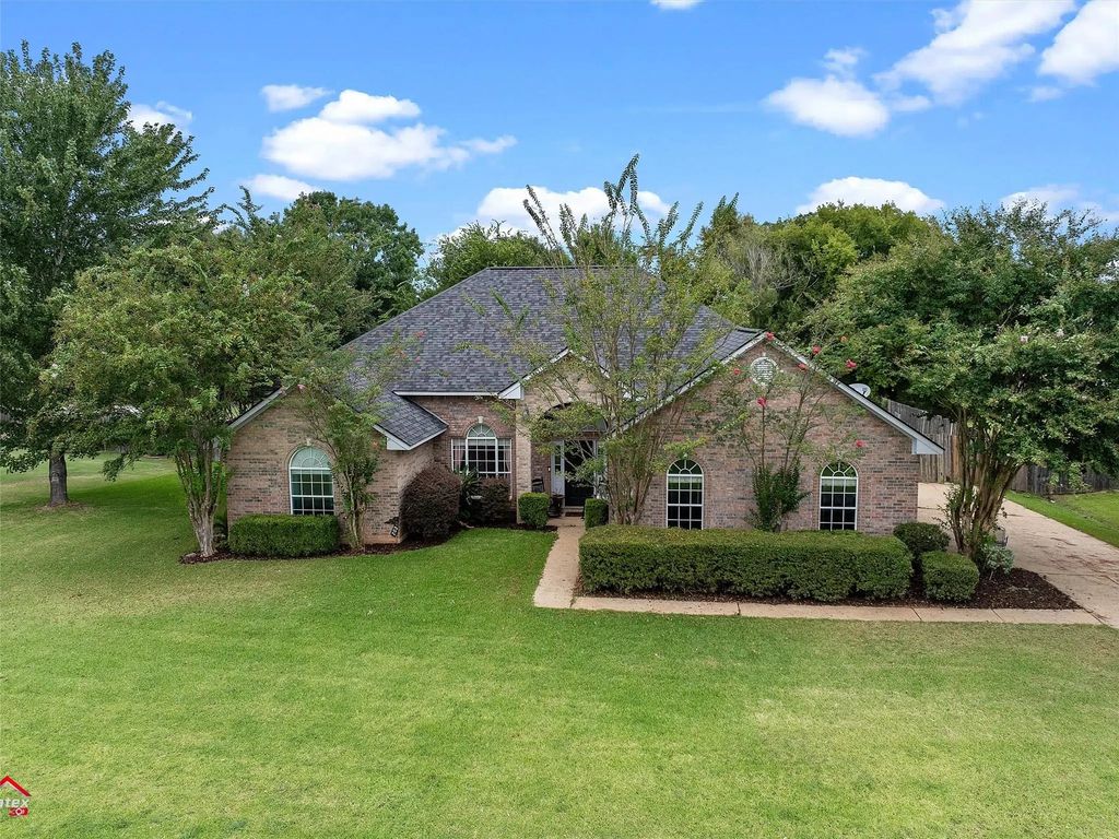 203 Tealwood Drive, Bossier City
