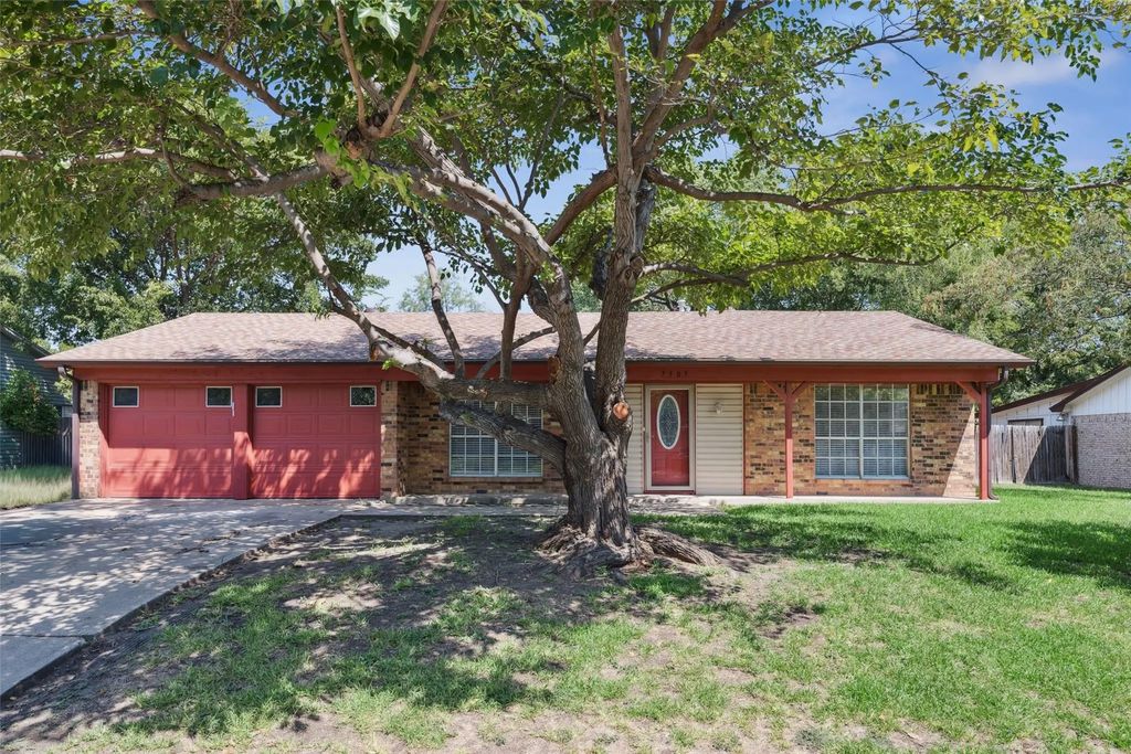 7305 Janetta Drive, North Richland Hills