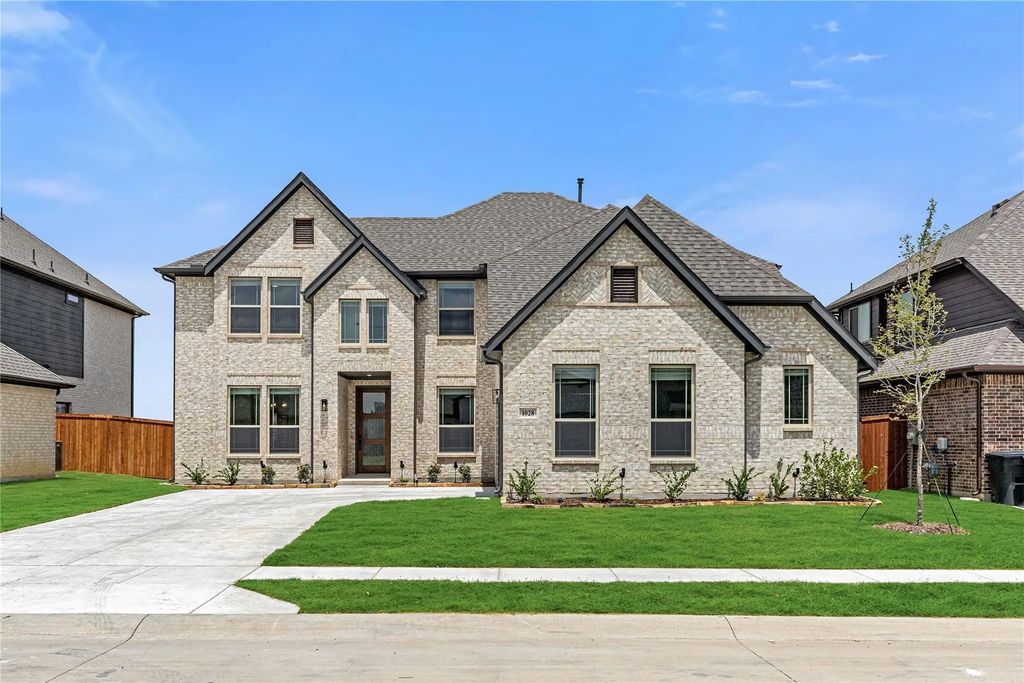 1028 Moss Grove Trail, Justin