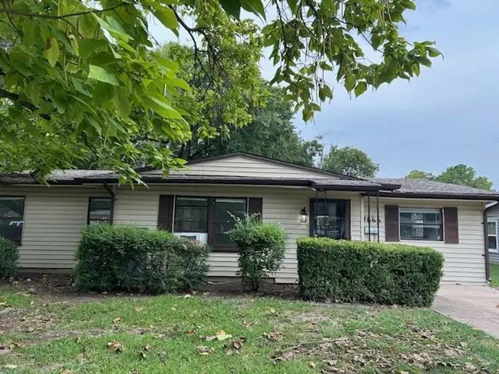 2666 Wicker Avenue, Farmers Branch