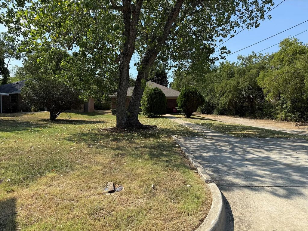 904 Morse Street, Denton