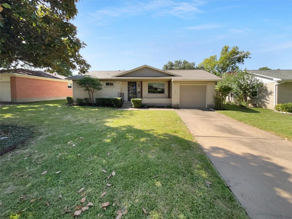 435 Lynn Street, Richardson