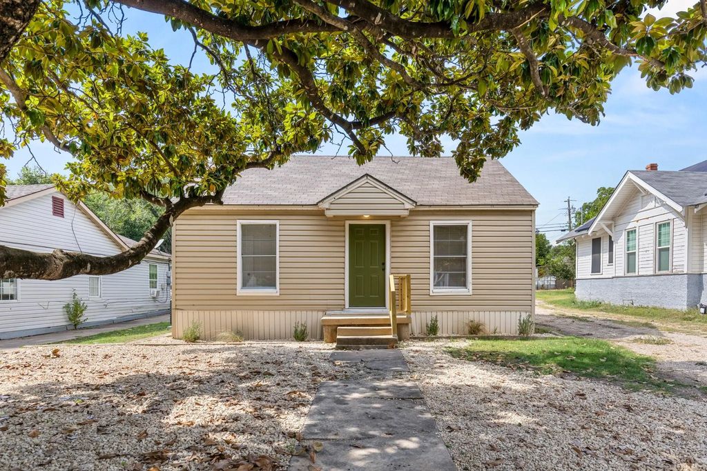 2013 Homan Avenue, Waco