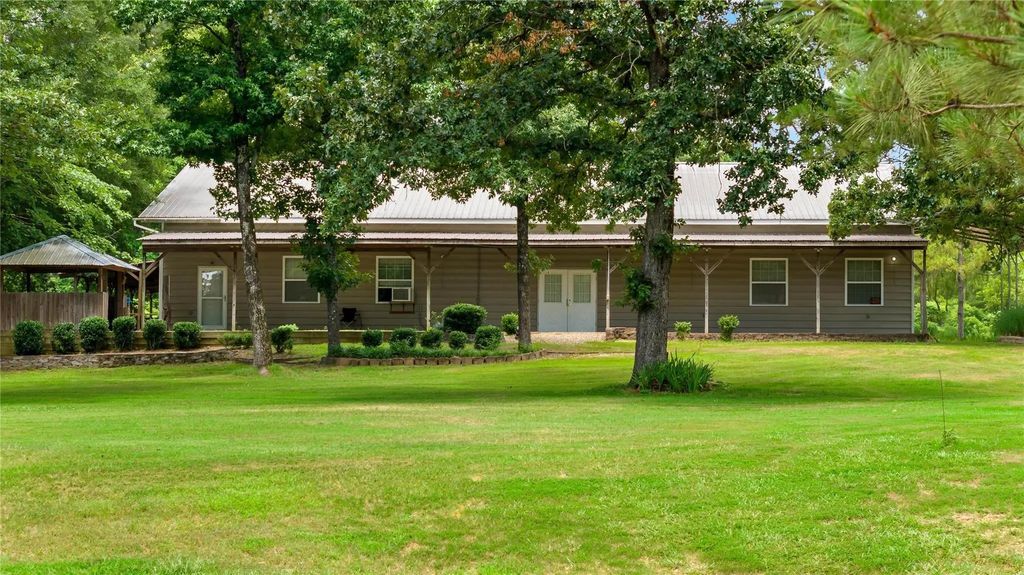 54 Pierce Ln Lane, Broken Bow