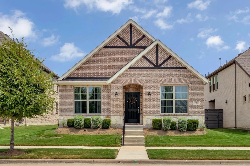 7205 Willow Thorne Drive, Little Elm