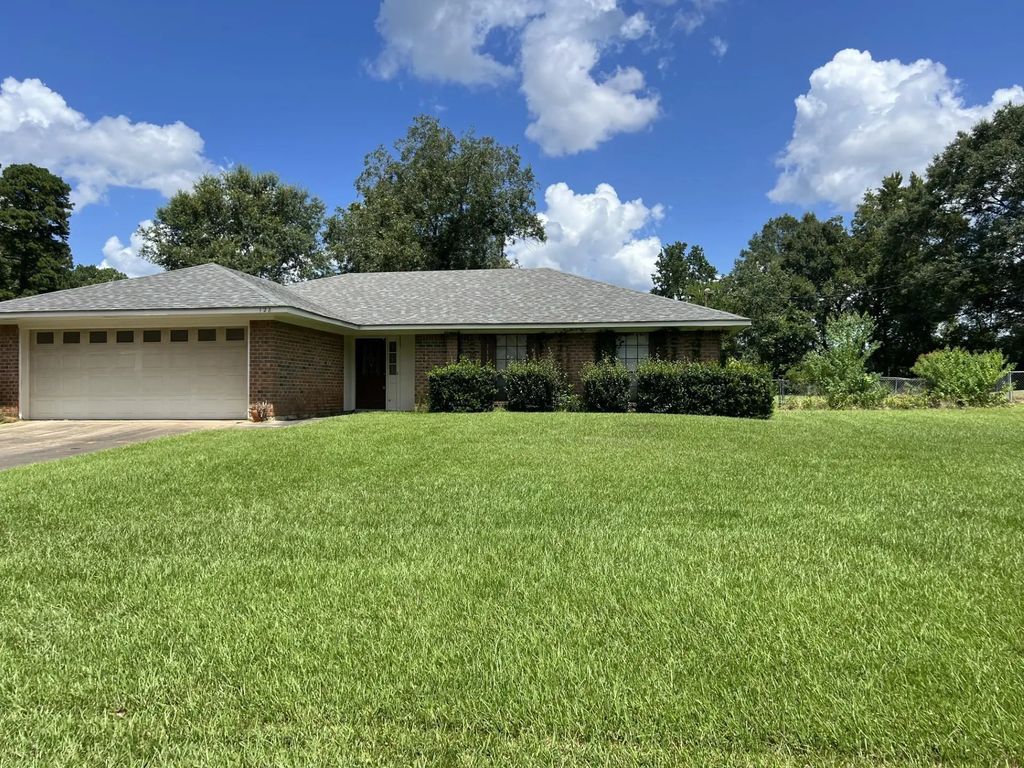 128 Honeysuckle Drive, Mansfield