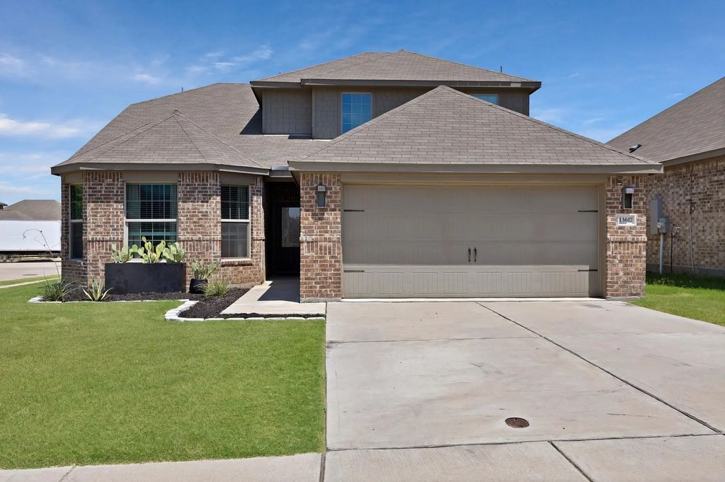 13617 Lansman Drive, Crowley