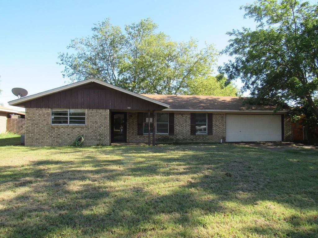 102 Forest Lane, Hillsboro