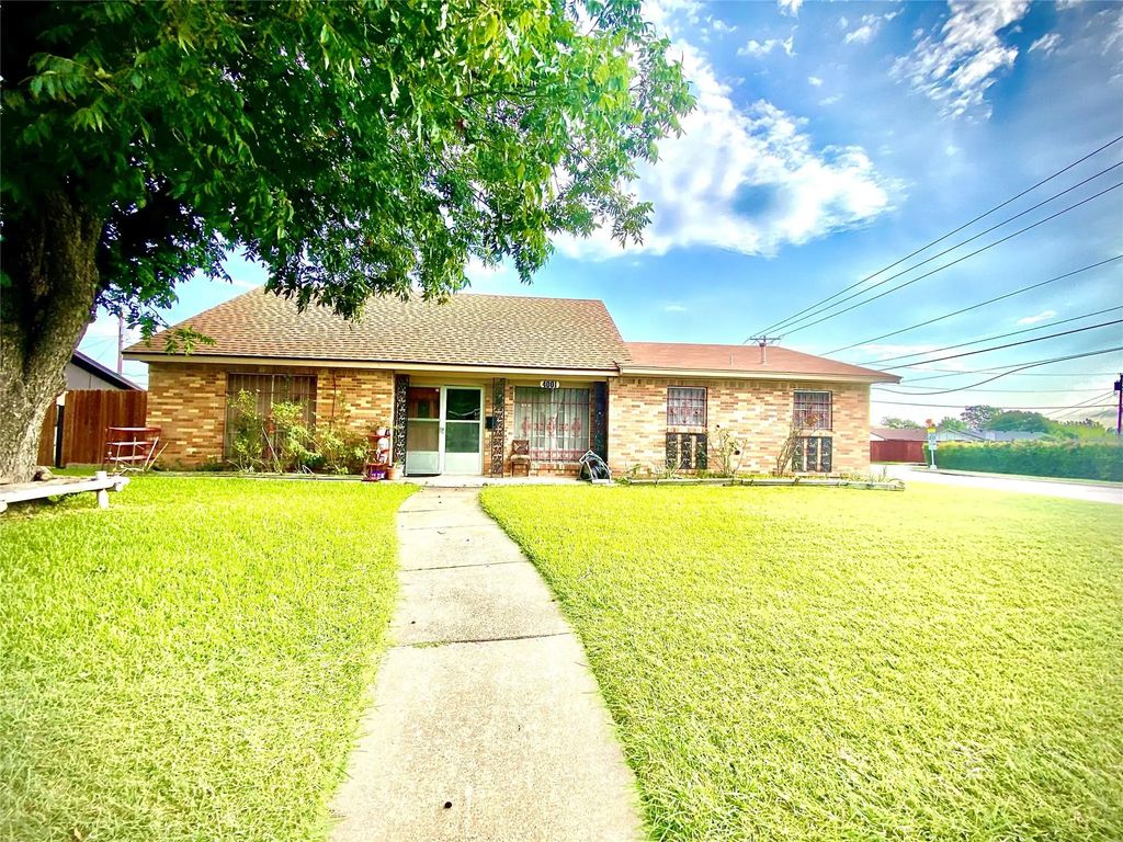 4001 Burning Tree Lane, Garland