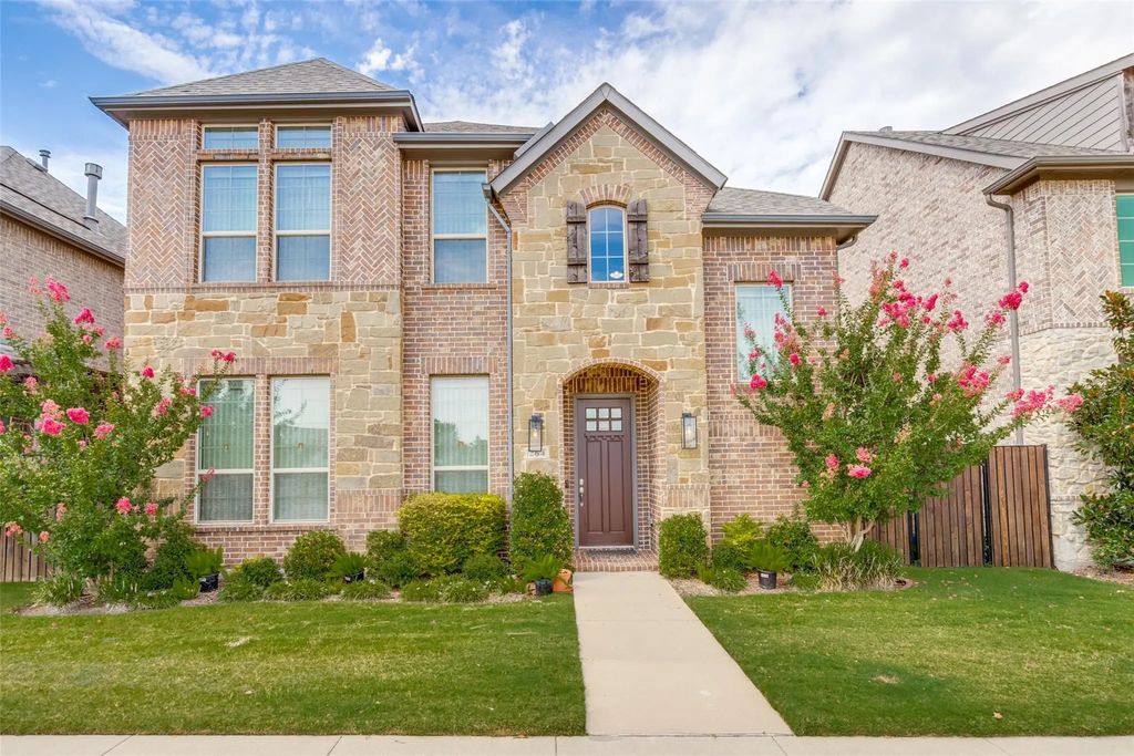 264 Palisades Boulevard, Richardson