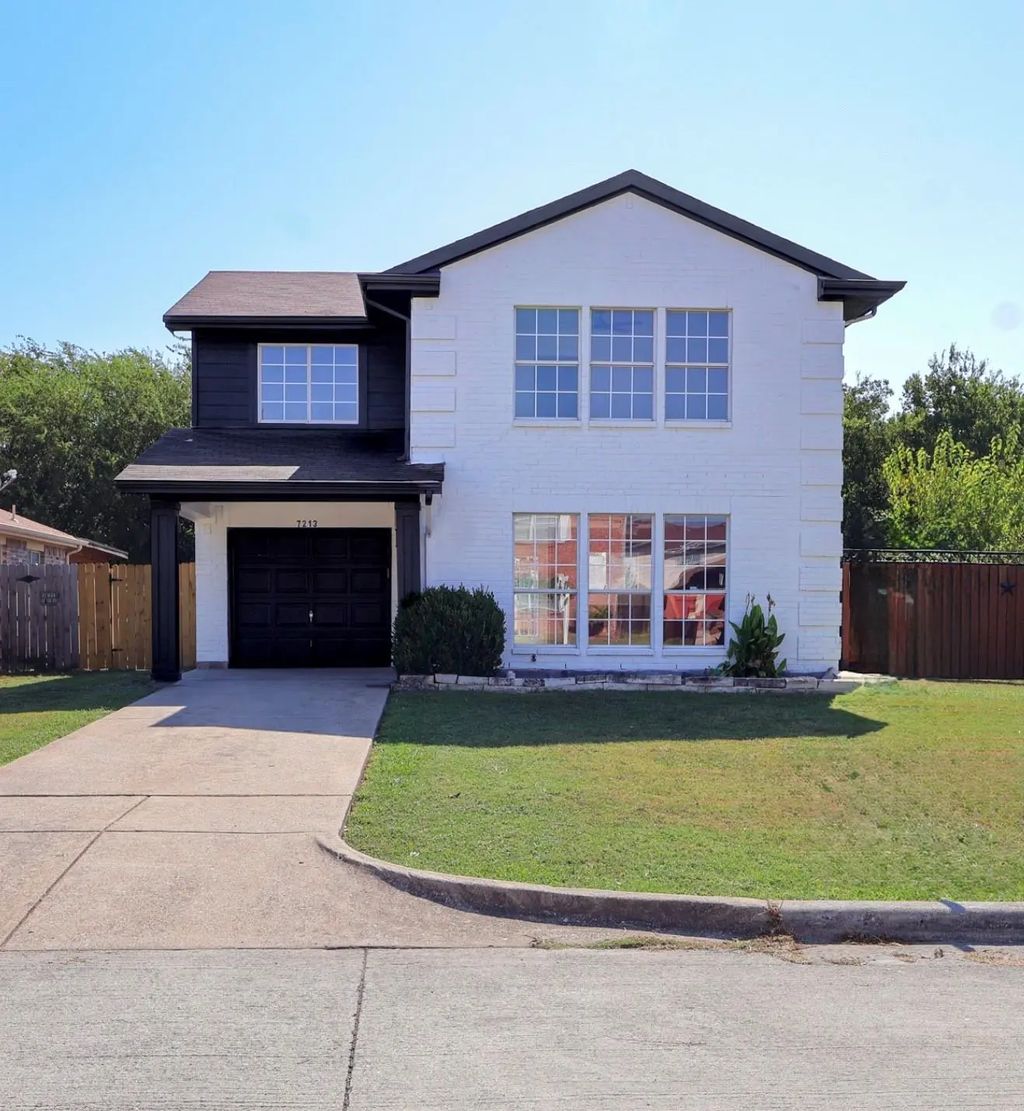 7213 Autumn Run Drive, Forest Hill