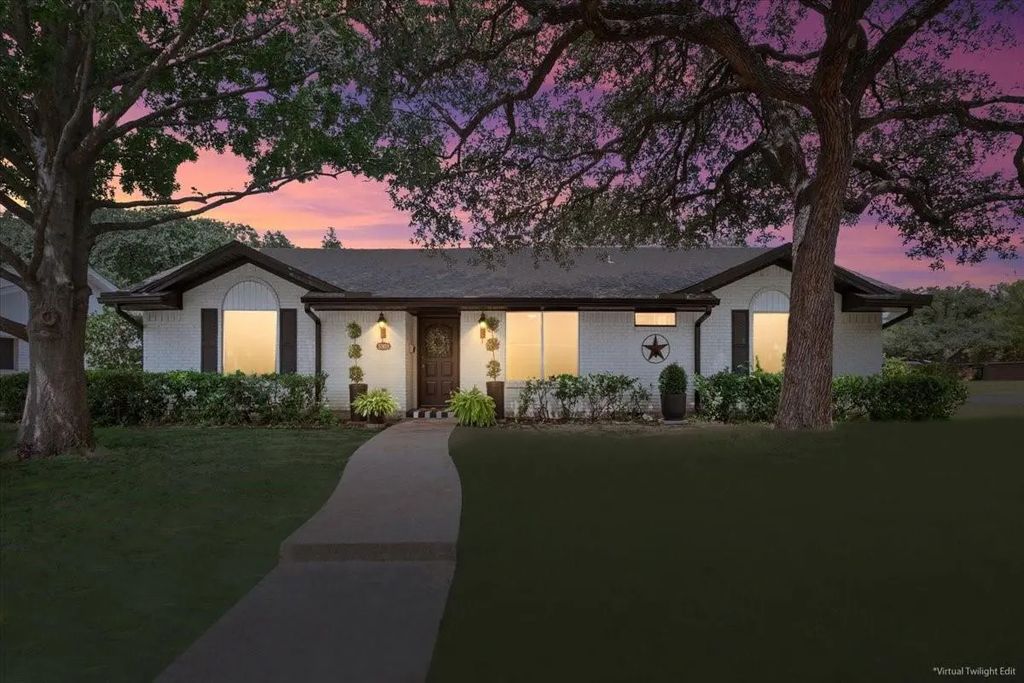5301 Lake Crest Street, Waco