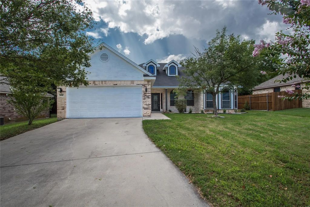 840 Andi Way, Weatherford