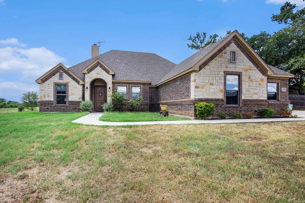2411 Peel Road, Springtown