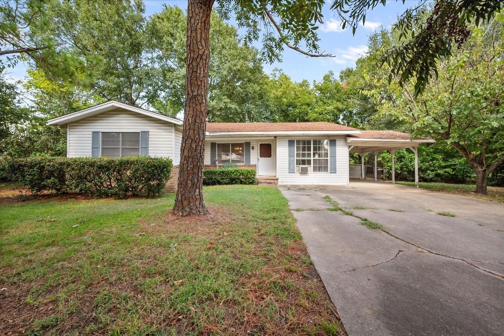 812 N Wright Avenue, Kerens