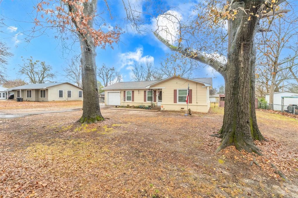 710 E Side Drive, Quitman
