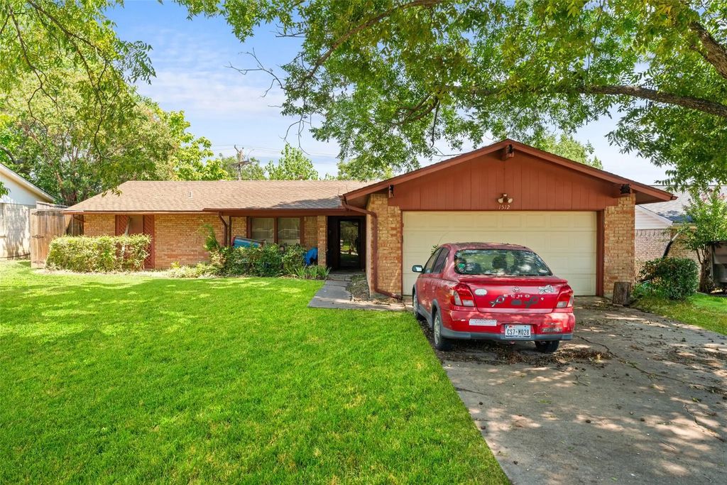 1512 Springbrook Street, Mesquite