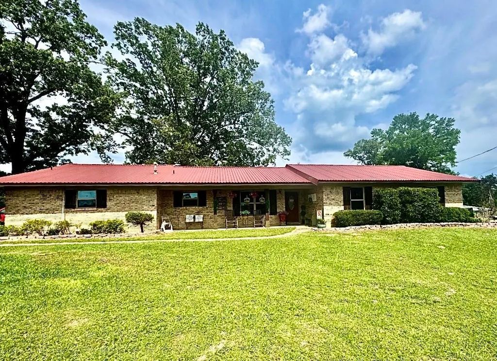 873 Springhill Airport Road, Springhill