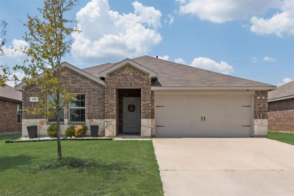 109 Banner Avenue, Royse City