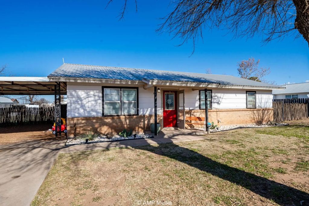 803 E 7th Street, Rotan