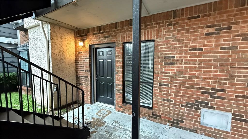 7025 Hemlock Avenue 103, Dallas