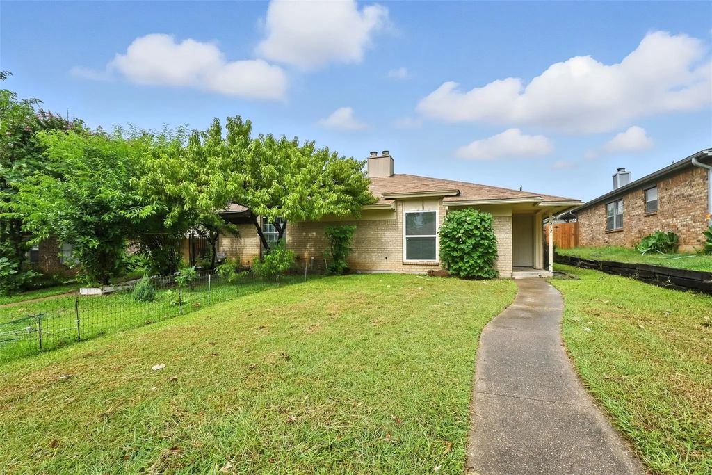512 Guerin Drive, Arlington