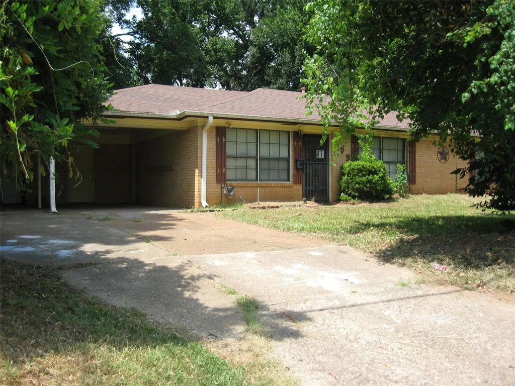 105 Bellview Drive, Palestine