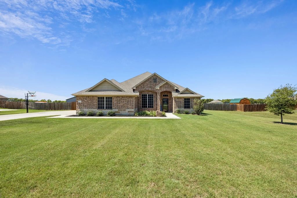 12585 Metz Road, Sanger
