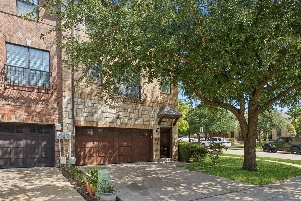 1503 Biltmore Lane, Irving