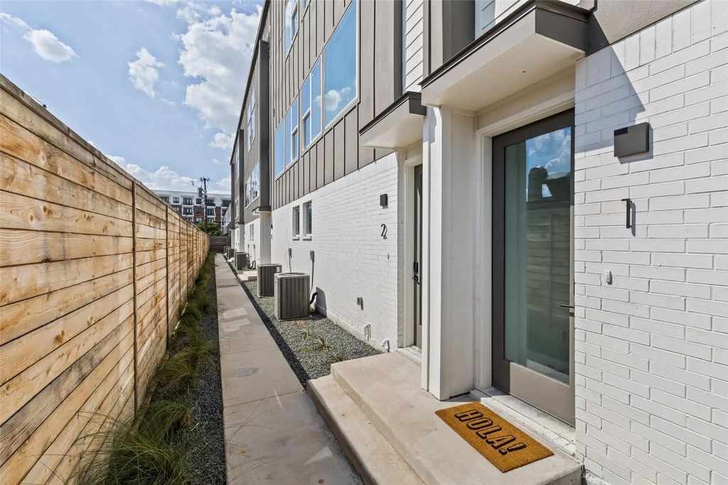 4911 Belmont Avenue 16, Dallas