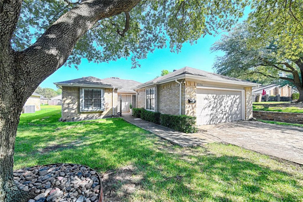 2708 Heather Glen Court, Carrollton