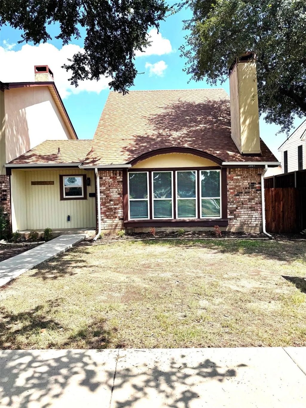 2007 Embassy Way, Carrollton