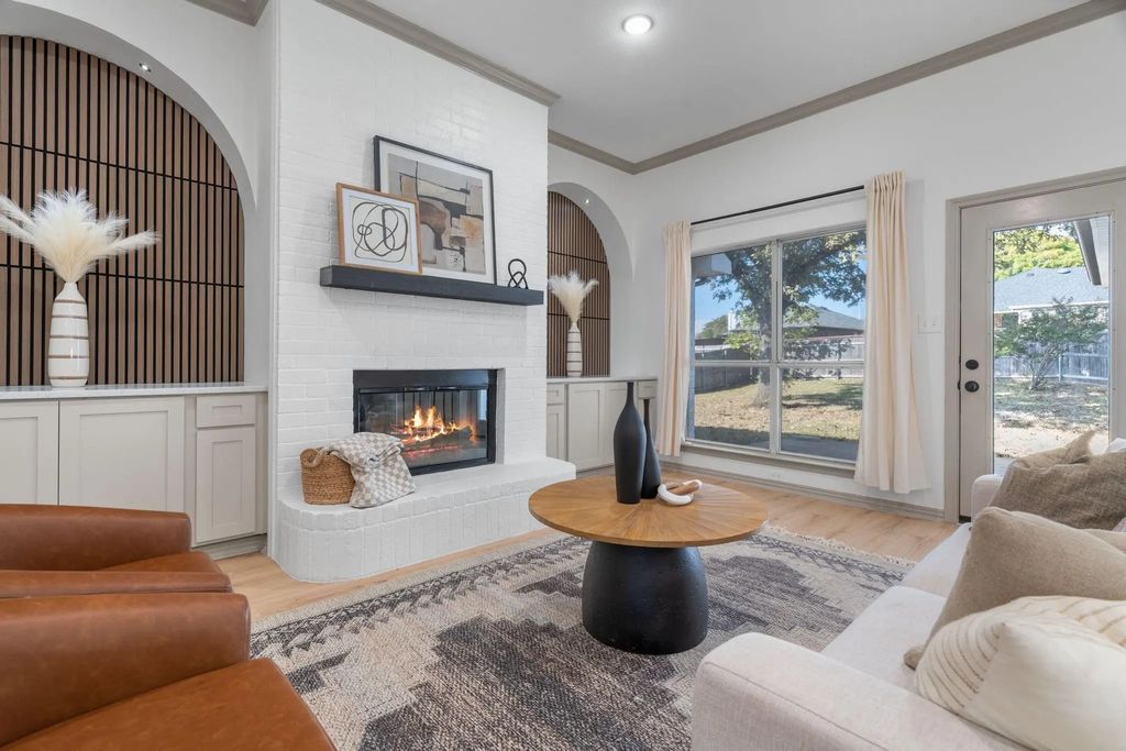 406 Fall Cedar Drive, Fort Worth