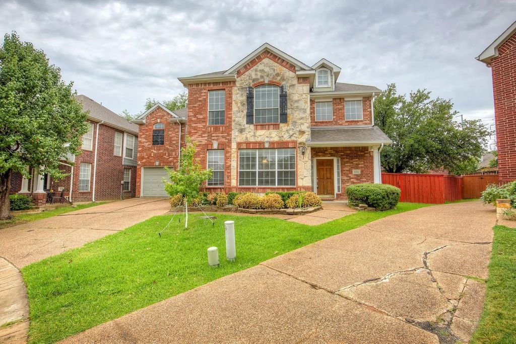 8304 Richmond Court, Irving