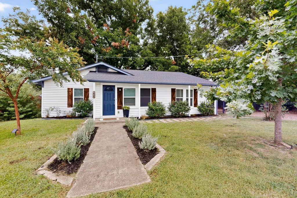205 College Street, Joshua