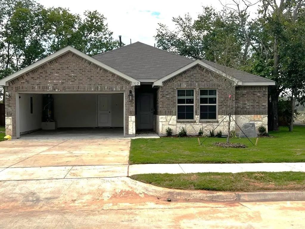 312 Goliad Street, Sherman