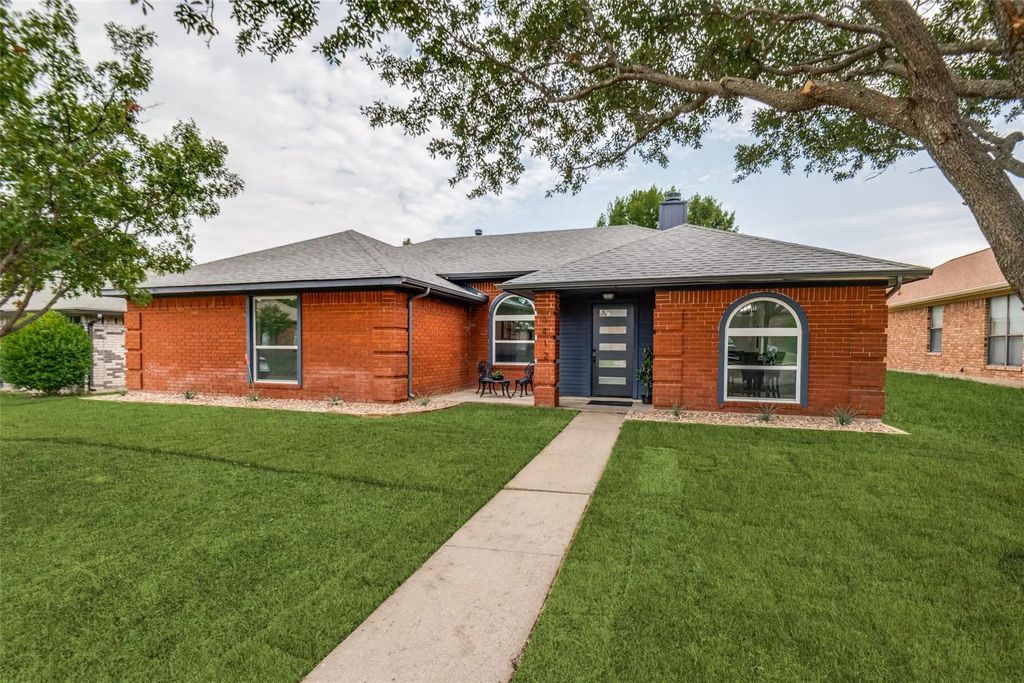 3412 Aster Lane, Rowlett