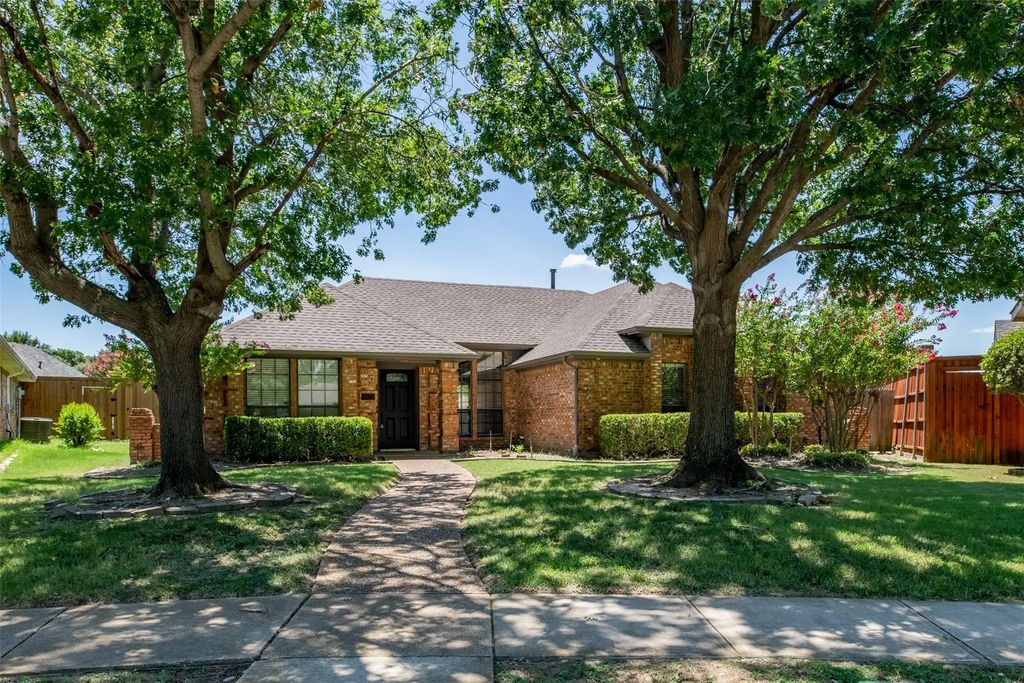 3624 Amanda Circle, Carrollton