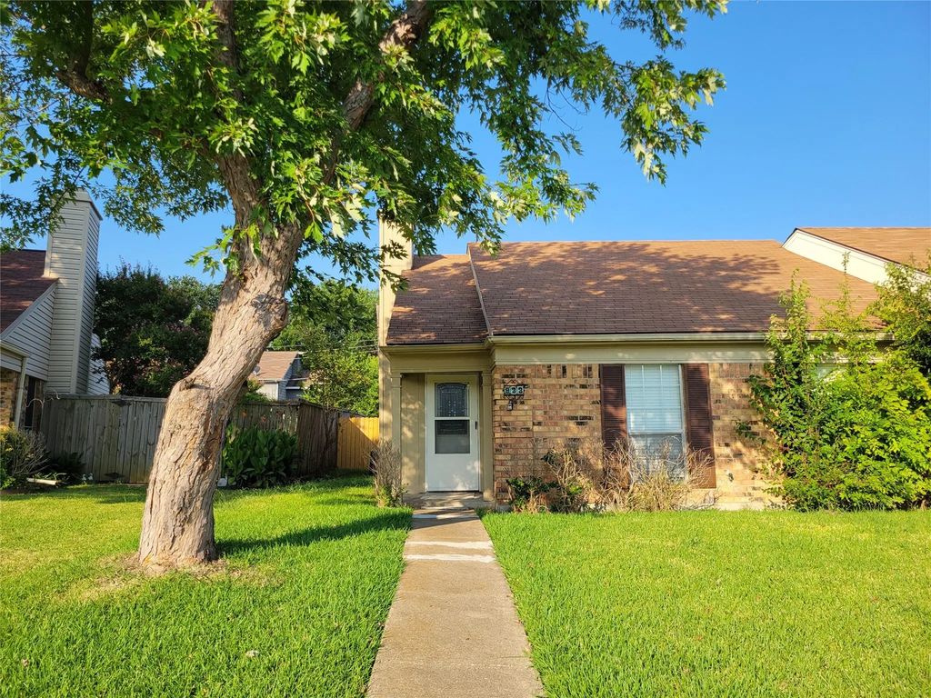833 Colchester Drive, Mesquite