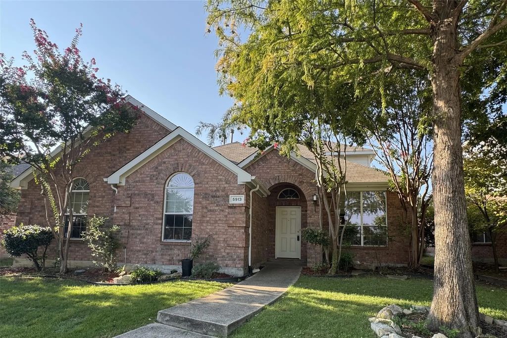 5913 Big Pine Drive, McKinney