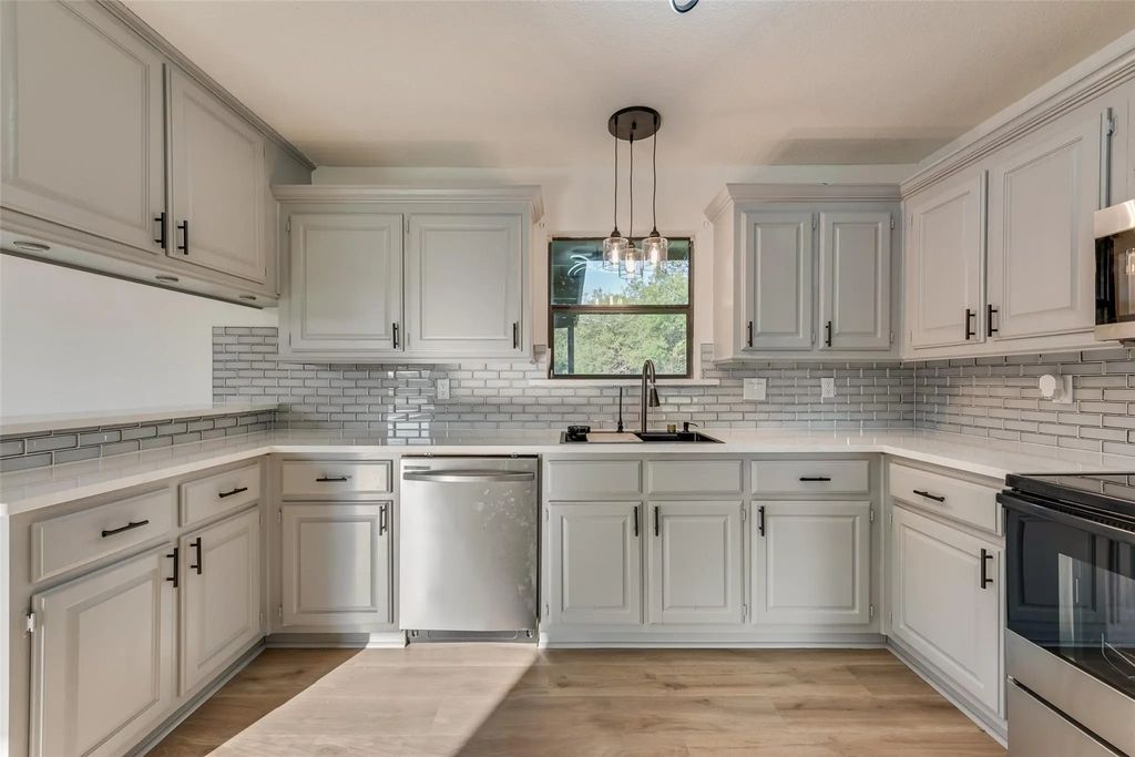 123 Chaperial Road, Corsicana