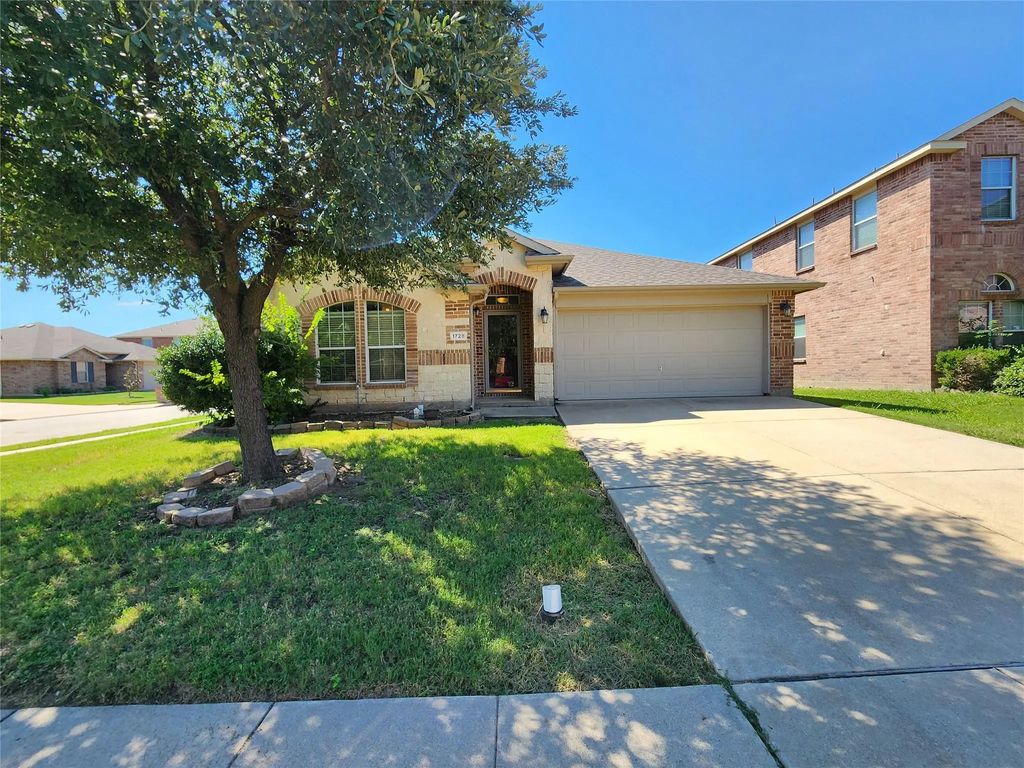 1728 Quail Grove Drive, Fort Worth