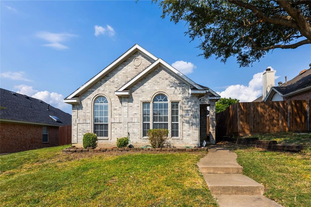 1717 Marcella Lane, Rowlett