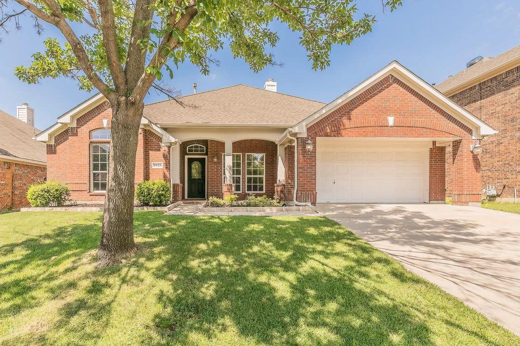 9025 Georgetown Place, Fort Worth