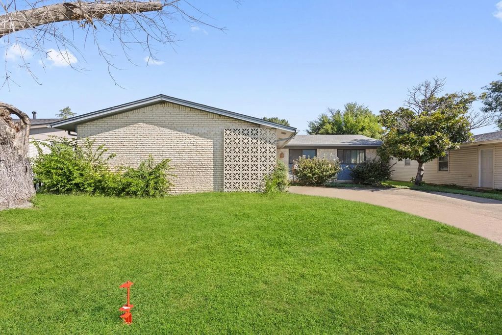 4713 Windsor Drive, Garland